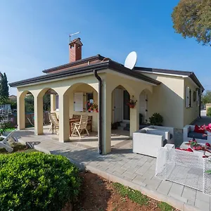 Luck Ferienhaus Veleniki